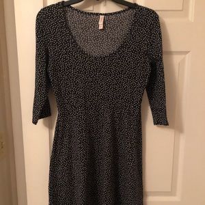 Half sleeve black dress